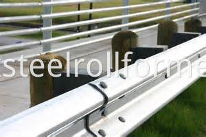 Lebuhraya W Beam Pagar Membentuk Mesin-Crash Barrier Roll Forming Machine